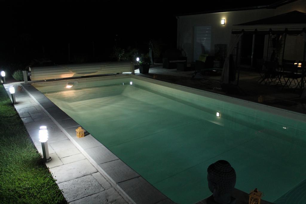 Le Champ De La Ferme Bed & Breakfast Saint-Gervais en-Belin Luaran gambar