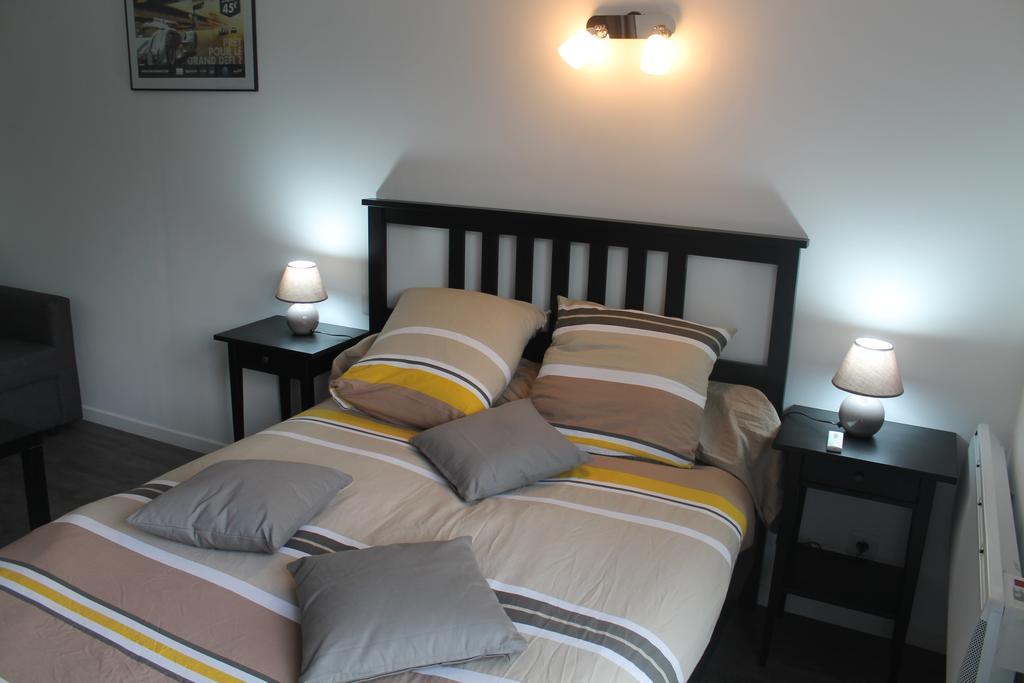 Le Champ De La Ferme Bed & Breakfast Saint-Gervais en-Belin Luaran gambar